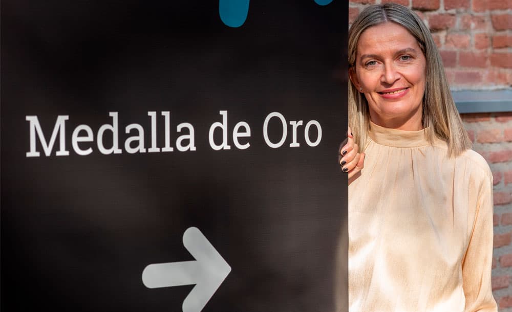 EMMA LUSTRES medalla de oro de los Premios Forqué
